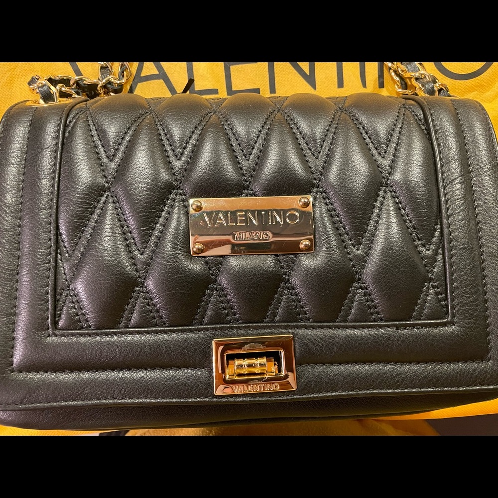 Authentic Valentino Alice Quilted Leather Shoulder Bag. Like new.Only used once. - Picture 7 of 15